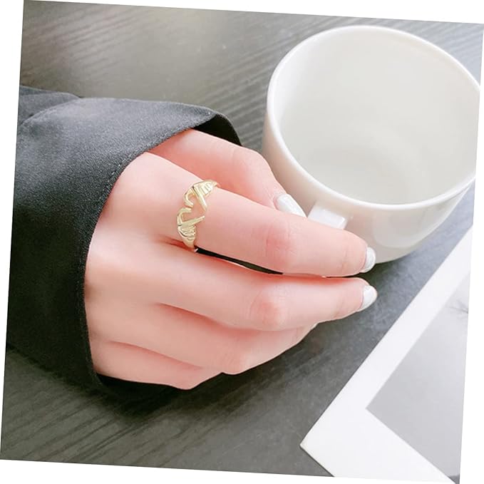 Caja de rosa con Anillo de dedo con forma de corazon oro